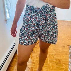 J CREW Tie Waist Paperbag Shorts size 6